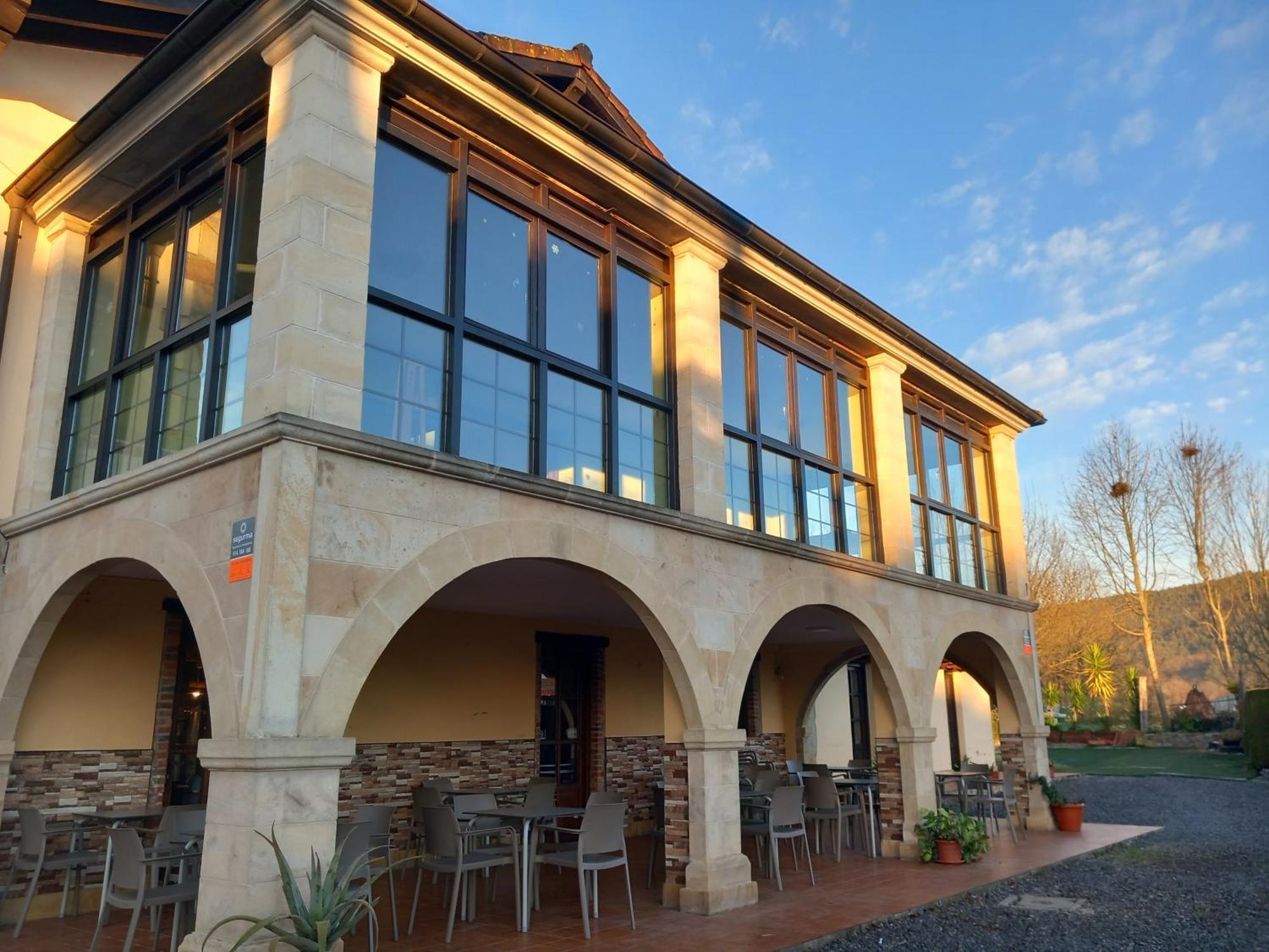 Hosteria Rio Negro Барсена-де-Сисеро Экстерьер фото